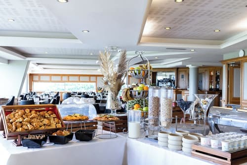 Le Relais Saint Michel, Breakfast buffet