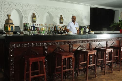 Jacaranda Indian Ocean Beach Resort, Bar (on property)