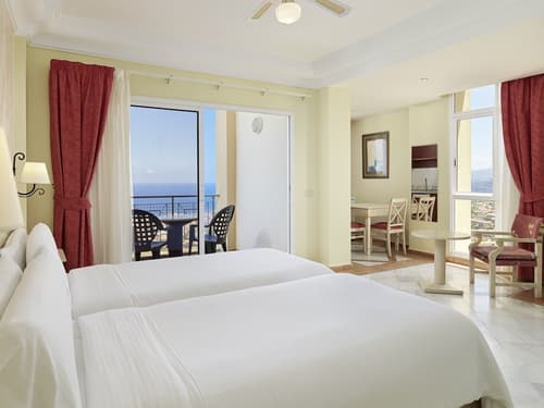 Hotel Las Aguilas Tenerife, Affiliated by Melia, Room