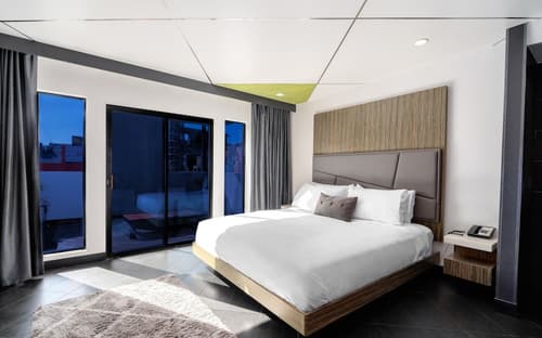 The Moment Hotel, Room