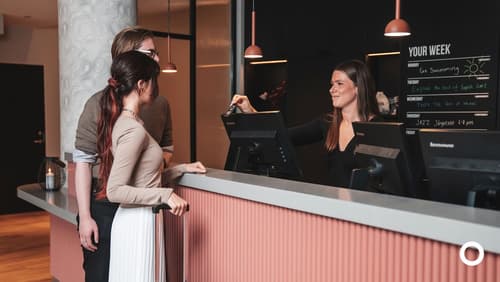 Center Hotels Plaza, Reception