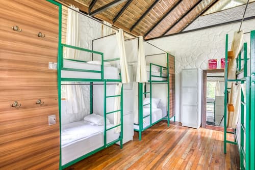 Socia/tel Amazon Tena, Room