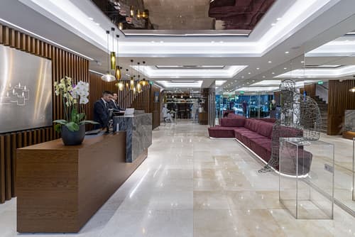 Polis Grand Hotel, Reception