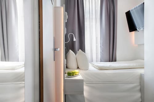 Grand Hotel Downtown, Room