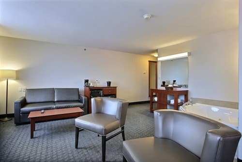 Super 8 by Wyndham Trois-Rivieres, Room