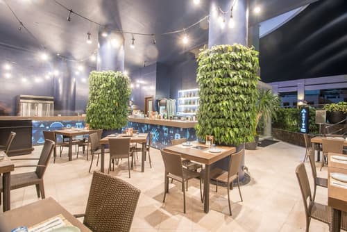 City Garden Hotel Makati, Restaurant