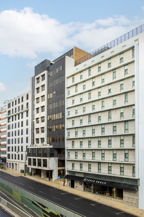 HF Fénix Urban, Front of property