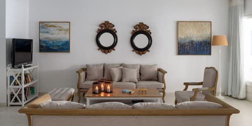 Alesahne Beach, Lobby sitting area