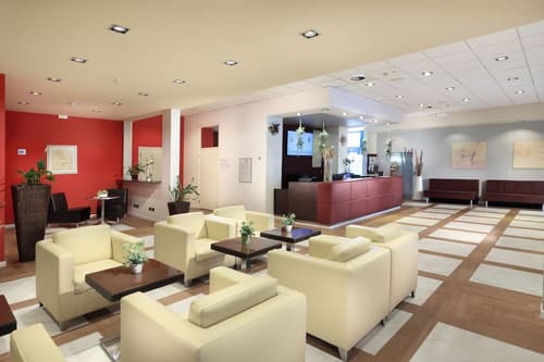 Tuscany Inn, Reception