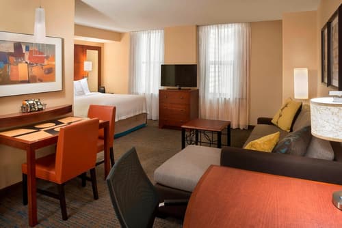 Residence Inn by Marriott Toronto Downtown / Entertainment District, Room