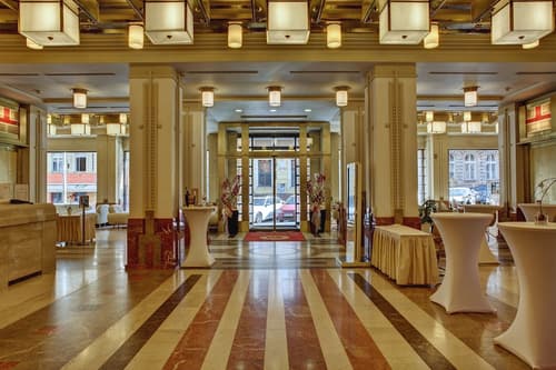 Majestic Plaza Hotel Prague, Interior entrance