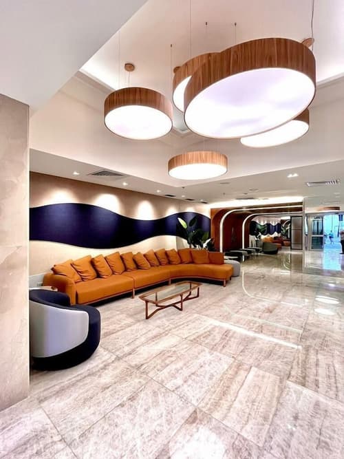 Hotel Astoria Palace, Reception