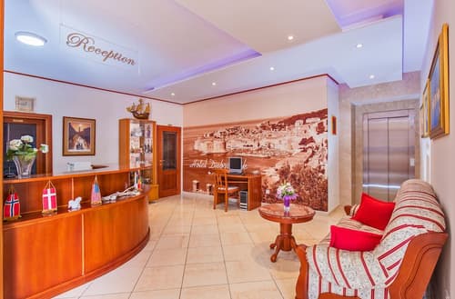 Hotel Dubrovnik, Lobby