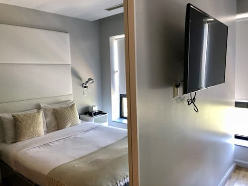 The Ridge Hotel, Room