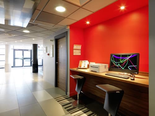 Hotel Reseda, Lobby sitting area