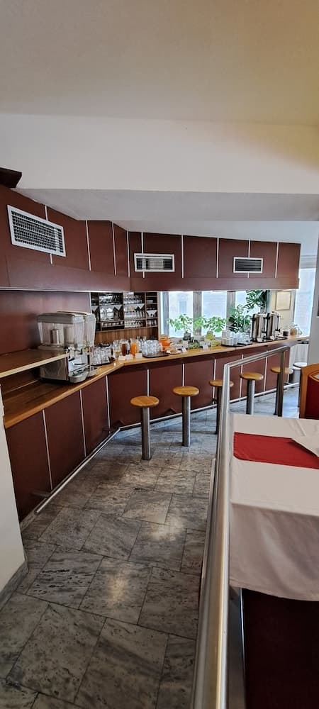 Hotel Legie, Breakfast buffet