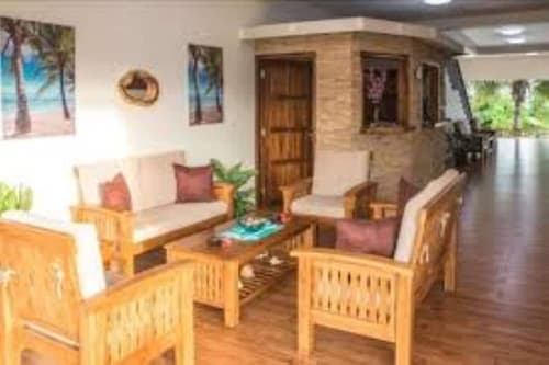 Seashell Beach Villa, Lobby sitting area