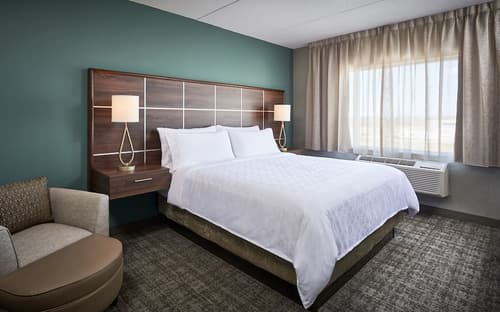 Staybridge Suites Niagara-On-The-Lake by IHG, Room