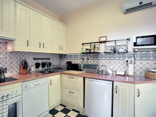 Malaga Lodge Guesthouse, Miscellaneous