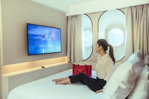 Queen Elizabeth 2 Hotel by Accor, Room