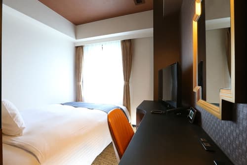 Hotel Wing International Select Osaka Umeda, Room