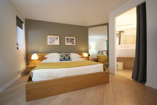 Couette et Cafe, Room