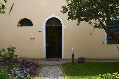 Il Giardino Segreto, Property entrance
