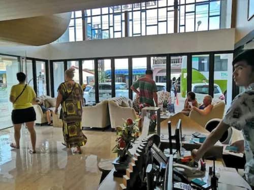 Worita Cove Hotel, Lobby sitting area