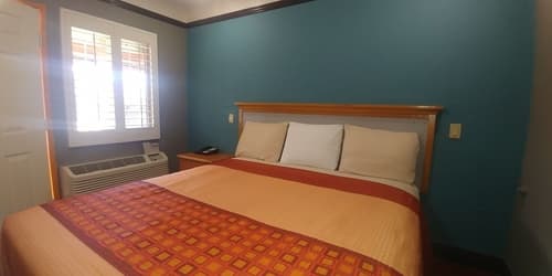 Travel Eagle Inn Motel, Room