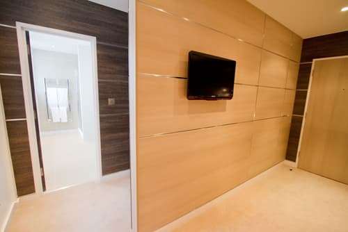 The Wesley Euston, Room