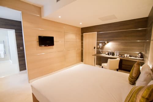 The Wesley Euston, Room