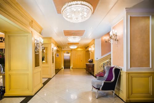 Luxury Family Hotel Royal Palace, Lobby sitting area