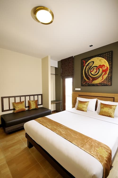 Sleep With Inn, Room