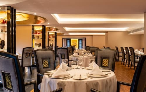 The Residency, Restaurant