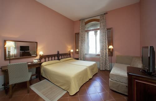 Parador de Cardona, Room