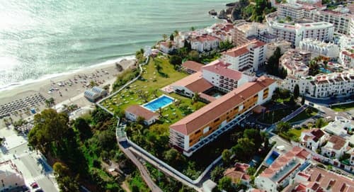 Parador De Nerja, Beach