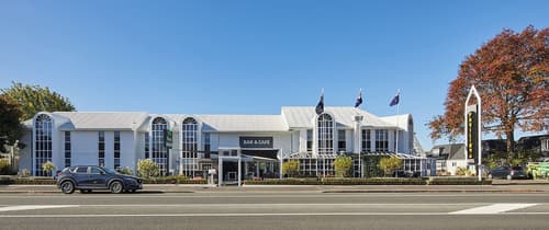 Pavilions Hotel, Primary image