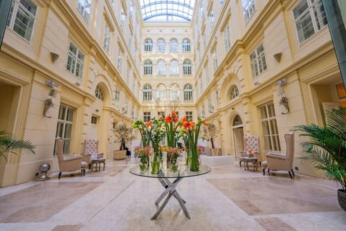 Grand Palace Brno, Lobby