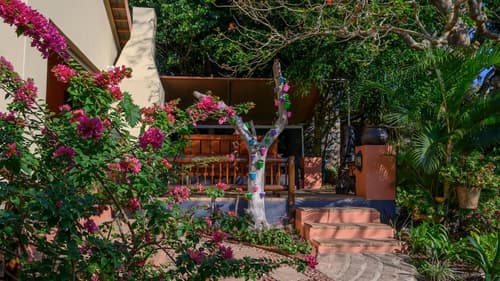 Elephant Coast Guest House, Property grounds