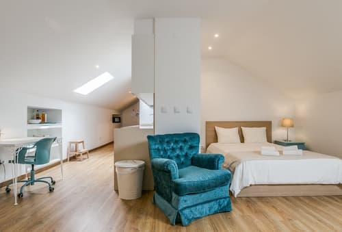 Home Out Rooms & Apartments, Room