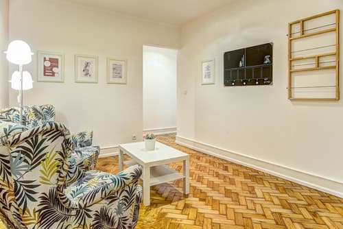 Home Out Rooms & Apartments, Room