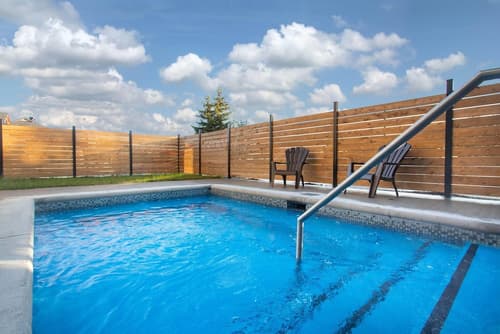 Microtel Inn and Suites by Wyndham Mont Tremblant, Pool