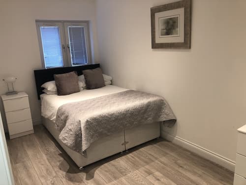 Chapel Apartments, Room