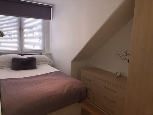 Chapel Apartments, Room