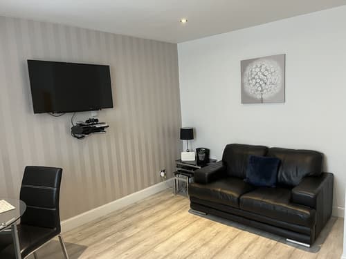 Chapel Apartments, Primary image