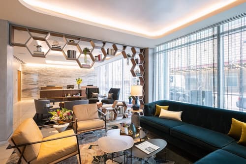 Le Méridien Essex Chicago, Lobby sitting area