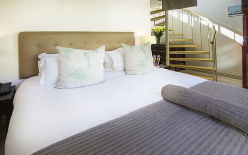 Magellans Hotel, Room