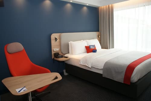 Holiday Inn Express Zurich Airport by IHG, Room