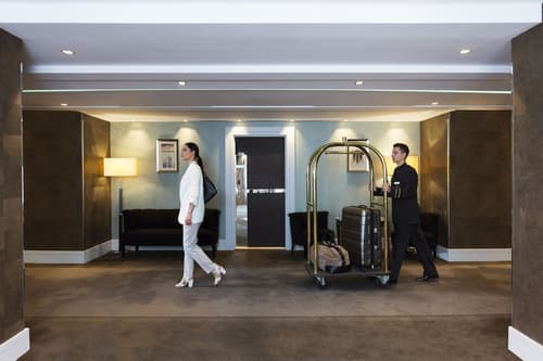 Relais Spa Val d'Europe, Concierge desk