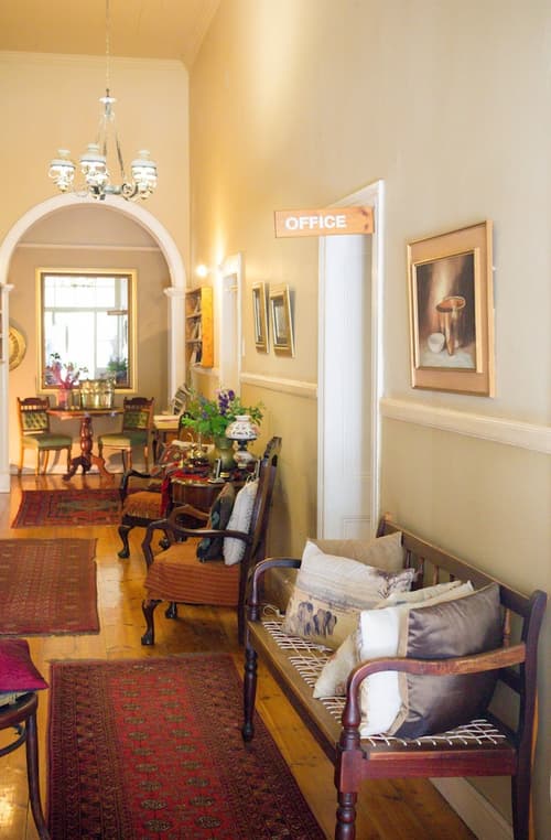 Adley House Guesthouse, Interior entrance